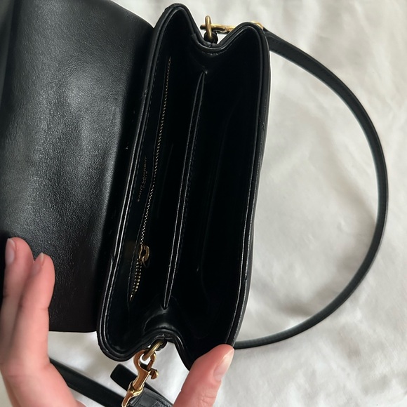 YSL Toy Loulou Leather Crossbody Bag in black and gold - Picture 9 of 15